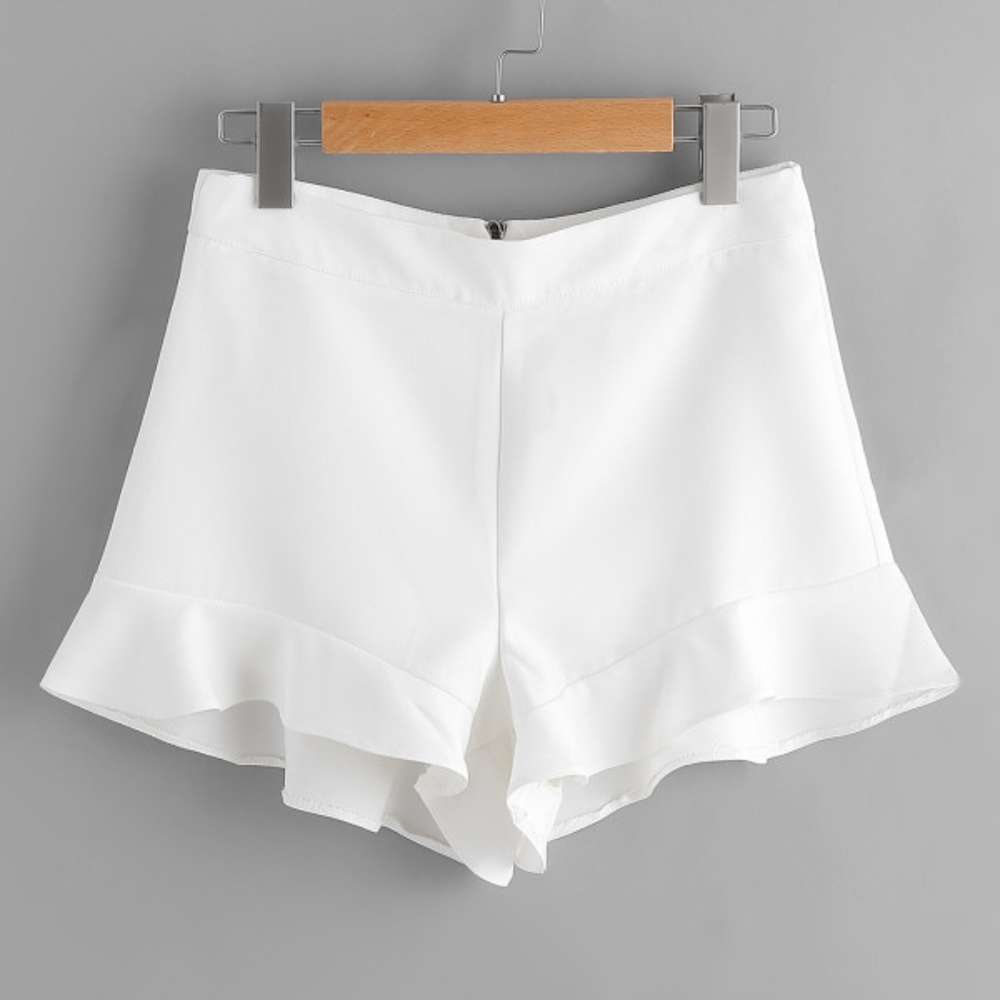 Petal Hem Zip Up Shorts